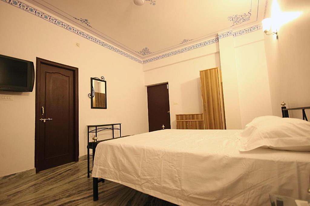 Hotel Devi Palace Udaipur Rum bild